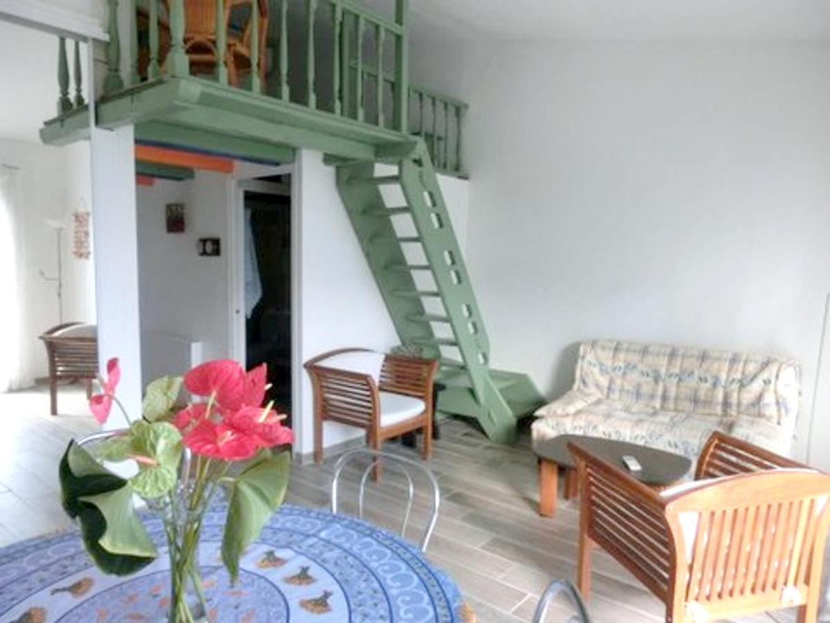 דירות Studio A Theoule Sur Mer A 400 M De La Plage Avec Vue Sur La Mer Terrasse Amenagee Et Wifi מראה חיצוני תמונה